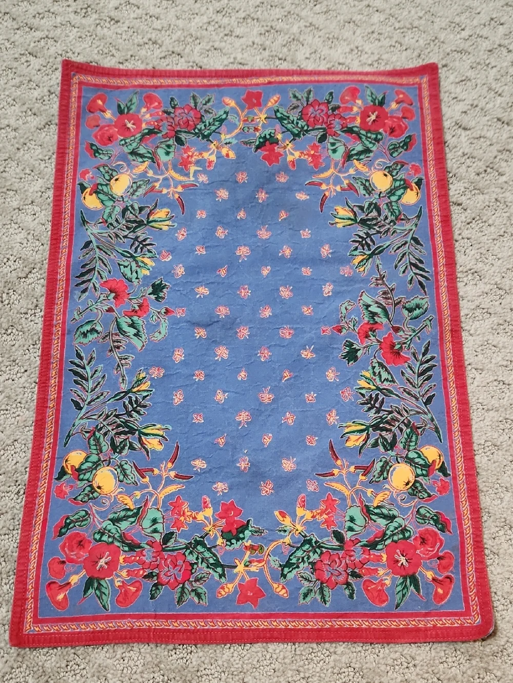 Williams Sonoma French Country Blue  Fabric Placemats Set Of Four Red & Yellow